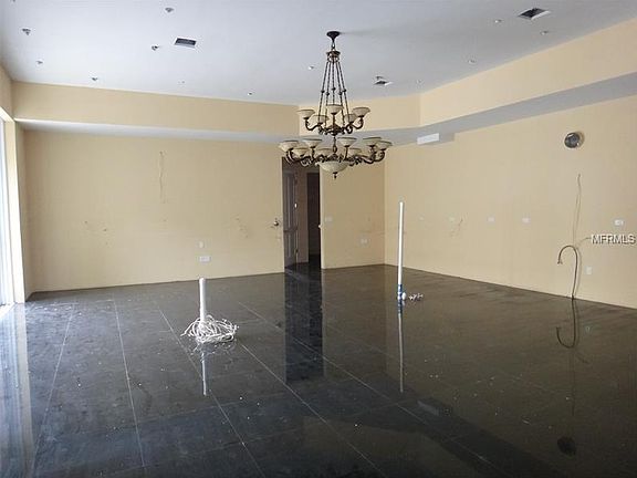 2nd image of 2092 Alaqua Dr