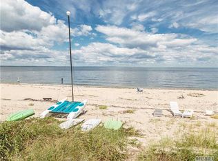 293 Asharoken Ave, Northport, NY 11768