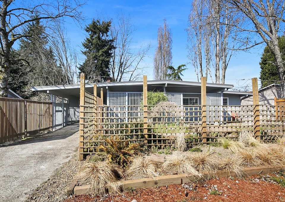 1st image of 643 154th Ave SE
