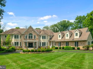 19 Larkspur Ln, Newtown, PA