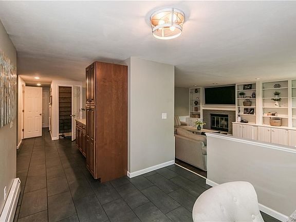 4th image of 8770 Foxfire Ln