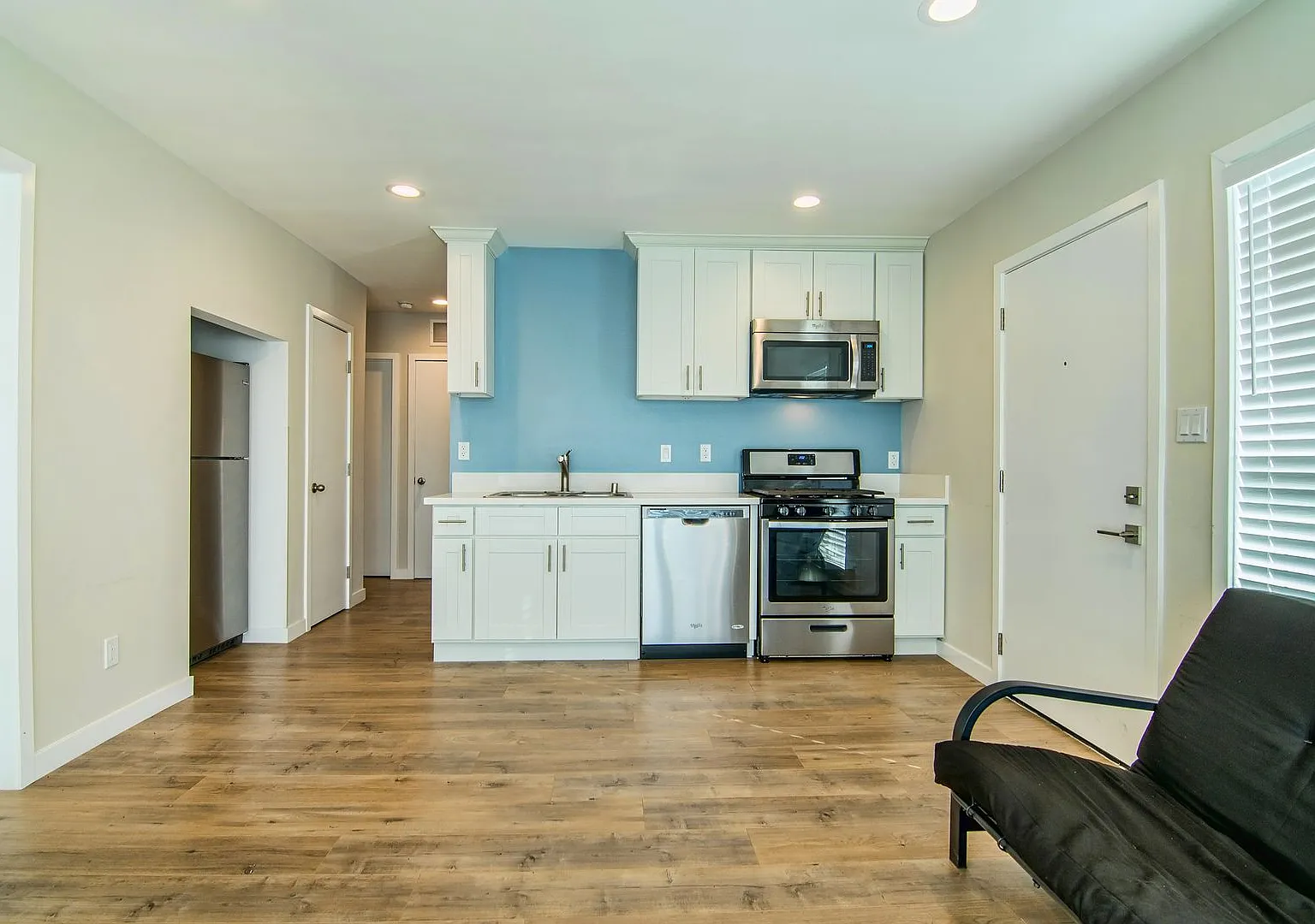 3bed2bath Apartment Next to USC — Photo 1