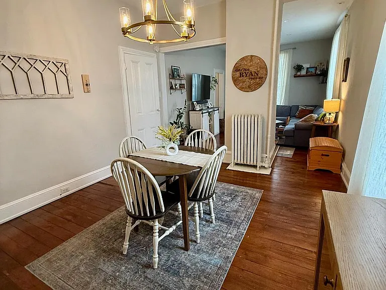 221 W Court St — Photo 10