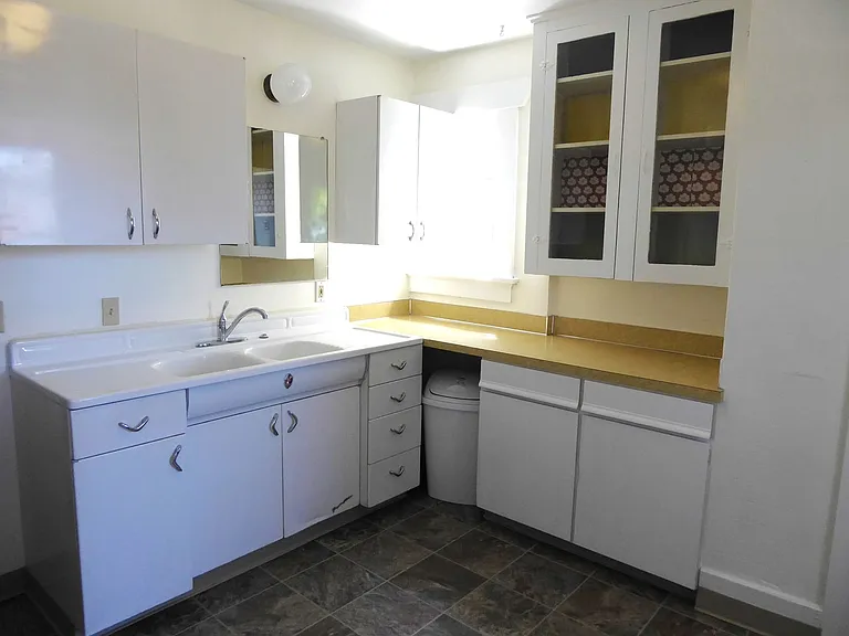 703 N Garden St #B — Photo 11