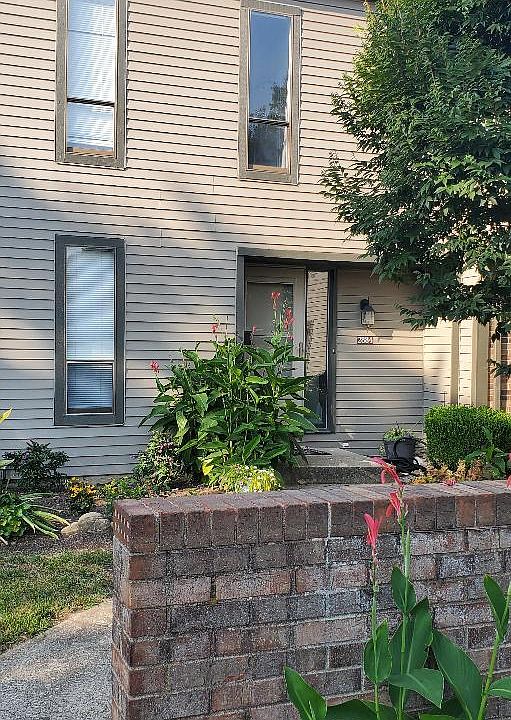1st image of 2884 Cliffview Ct