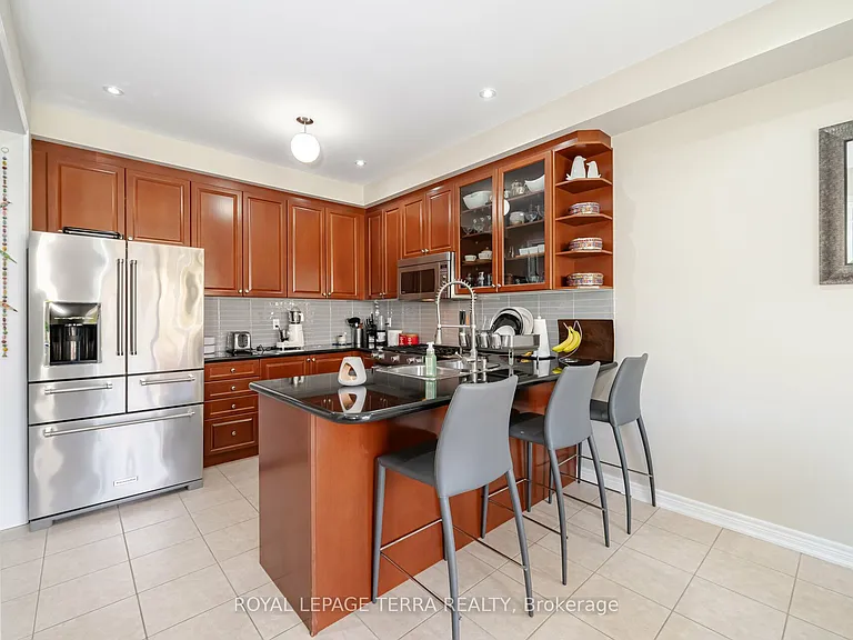 30 Eatonville St #UPPER — Photo 21