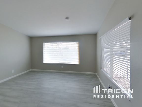 2nd image of 718 Summerland Dr