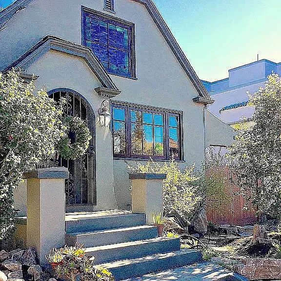 3 bed, 1288 sqft, $4,950 — Photo 1