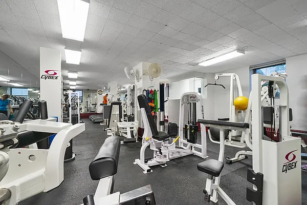 Sold by Avenue Sotheby's International Realty | media 30