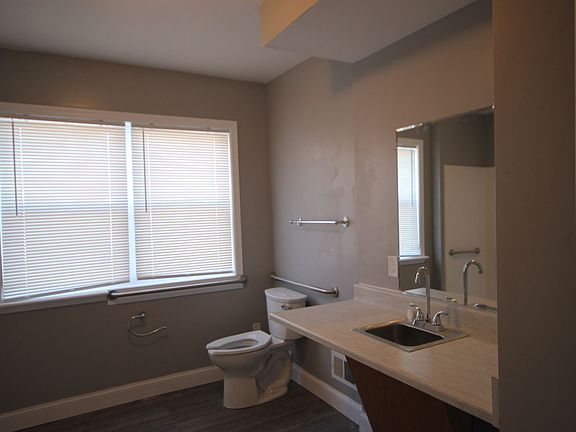 5th image of 312 N Philadelphia Blvd APT 1A