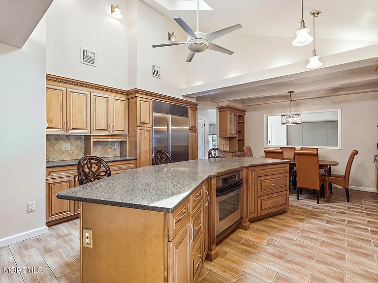 470 Monmouth Pl — Photo 19