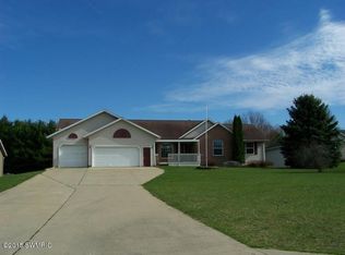 9836 Sunnywood Dr, Kalamazoo, MI 49009