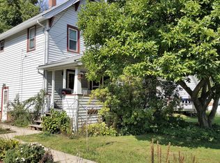 900 Iredell St, Akron, OH 44310