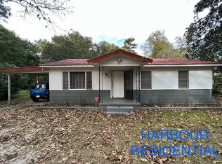 2562 Riverside Dr, Mobile, AL 36605