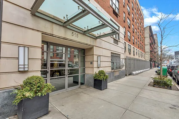 Rented by Compass | media 9