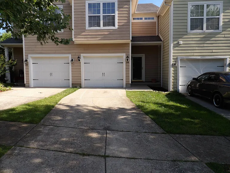 108 Charleston Ct — Photo 6