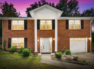 512 Helton Dr, Clarksville, TN 37042