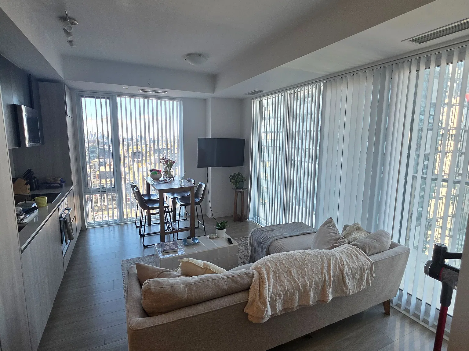 2 bed, $3,100 — Photo 4