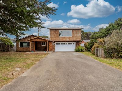 1145 Newport Ave SW, Bandon, OR, 97411