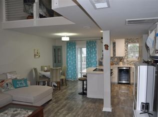 402 Jean Lafitte Cv, Galveston, TX 77554