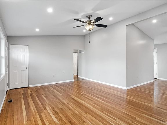 5th image of 1635 Jodphur Dr