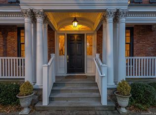 51 Elmwood Dr #51, Fairfield, CT 06824