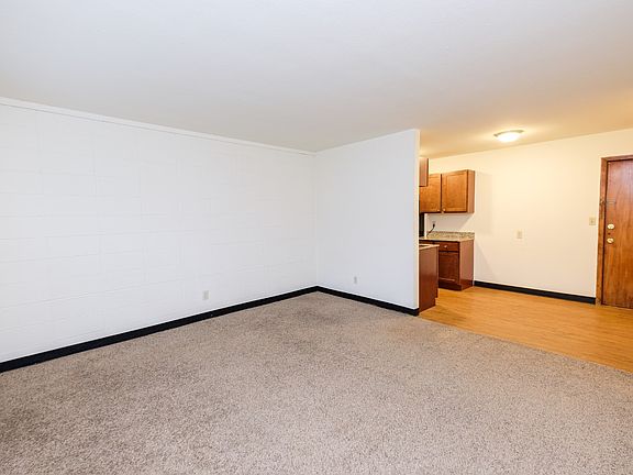 4th image of 2200 Pillsbury Ave #202