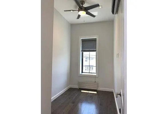 Rented by Paramount Realty Management | media 30