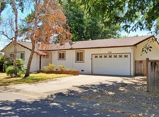 3049 Lakewood Dr, Redding, CA 96001