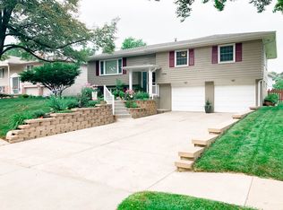 9706 Jaynes St, Omaha, NE 68134