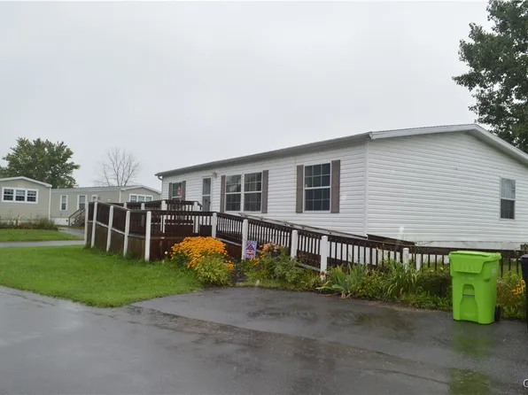 6200 Deptford Ct, Liverpool, NY 13090