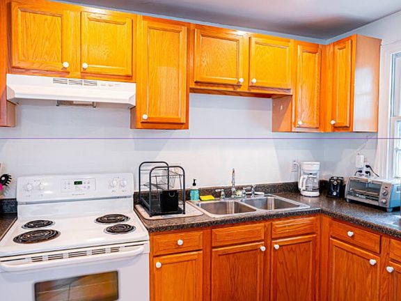 3rd image of 6009 Mandeville St