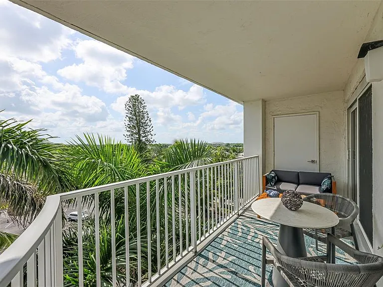 1300 Gulf Shore Blvd N #700 — Photo 15
