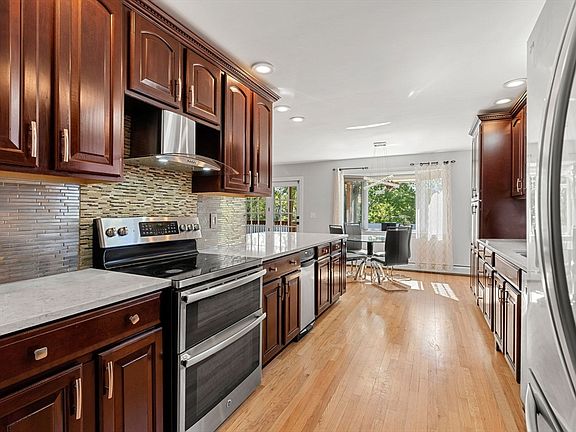 4th image of 29 Edgehill Rd