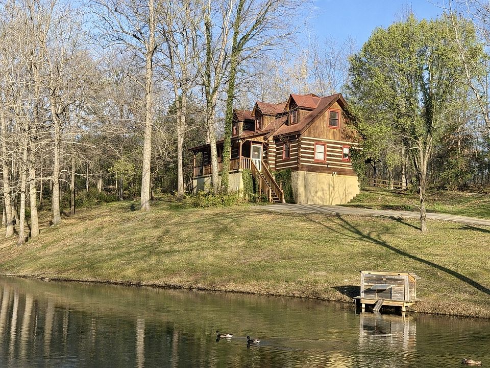 2nd image of 418 Portland Rd