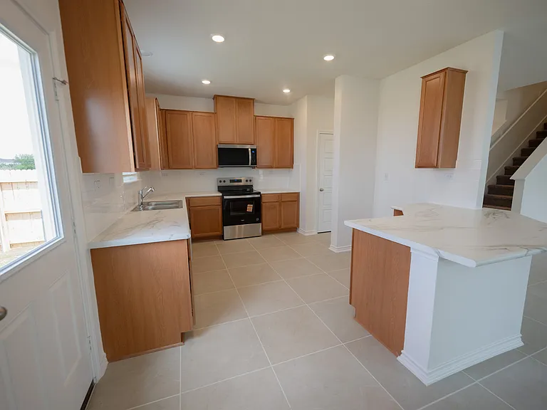 7531 Fishbowl Ln — Photo 8
