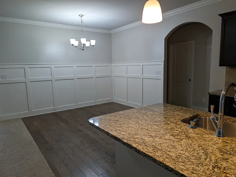 144 Kenton Ln — Photo 5