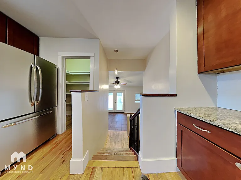 4465 N Meade St — Photo 4