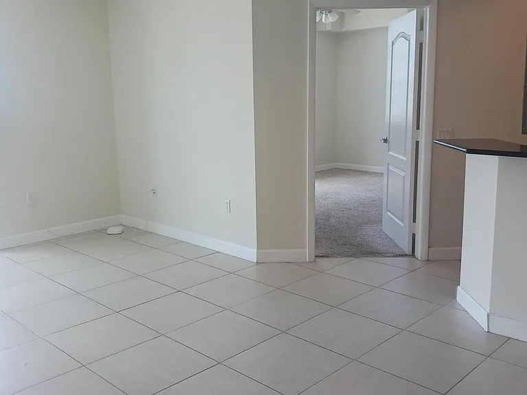 410 Evernia St #720 — Photo 5