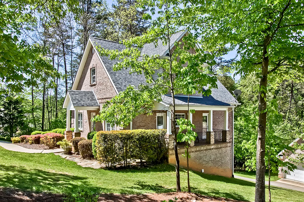 Building Photo - 111 Daleyuhski Way