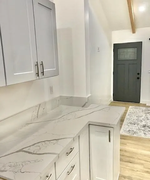 9528 S Redfern Ave — Photo 20