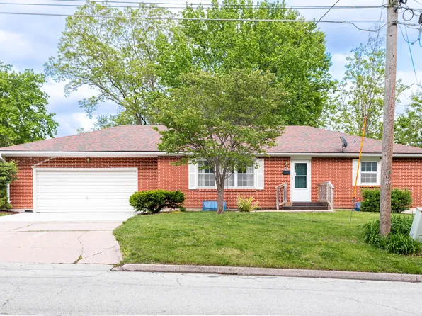 710 N Brunswick Ave, Marshall, MO 65340