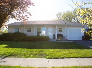 1092 Cernan Ct, Elk Grove Village, IL 60007