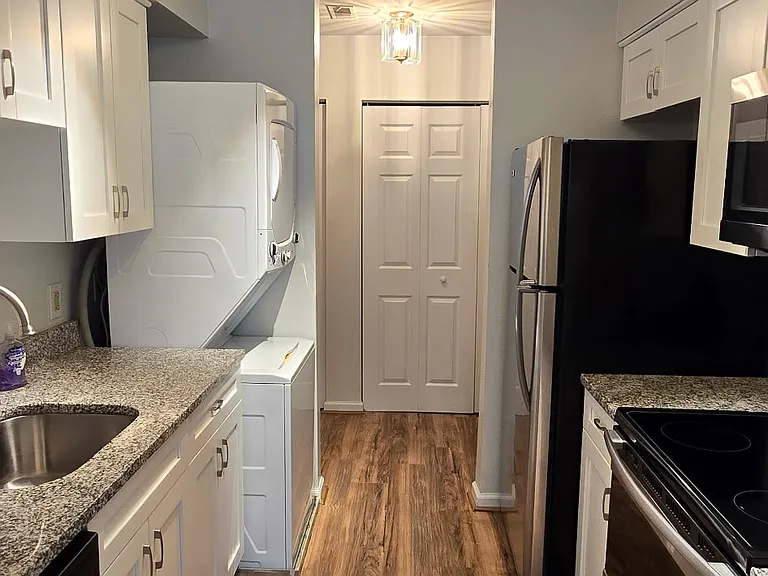 8503 Falls Run Rd #B — Photo 1