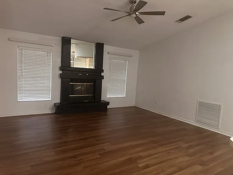 1913 Alafia Oaks Dr — Photo 4