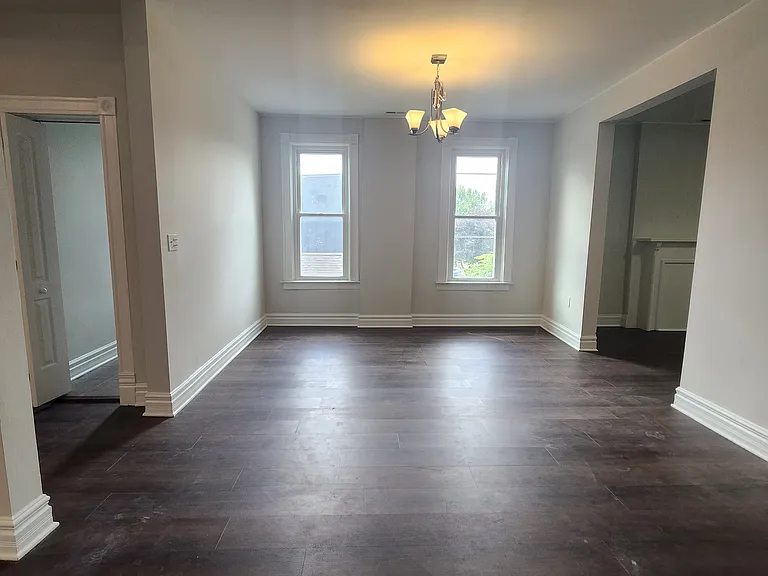 2330 W Erie St #2F — Photo 5
