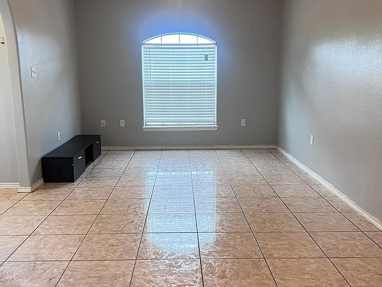 2148 La Jolla St — Photo 5