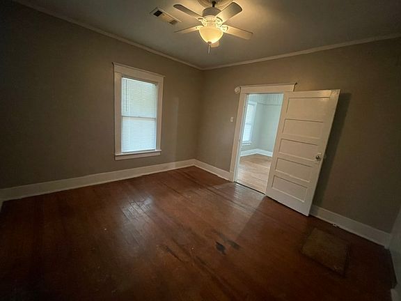5th image of 3652 Faxon Ave