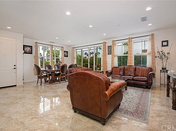 5th image of 809 El Paseo