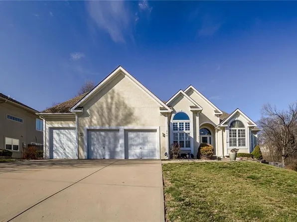 302 NW 51st St, Kansas City, MO 64118